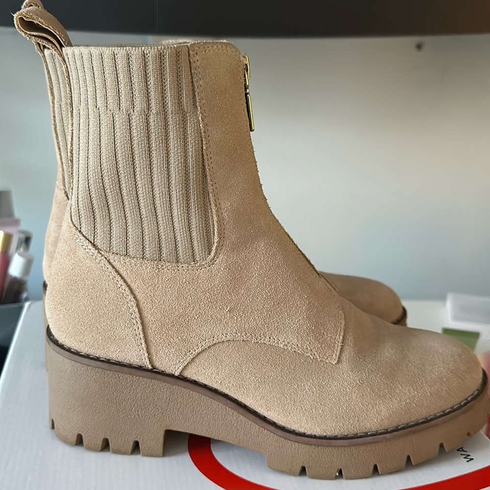 Blondo Suede booties sz 7.5